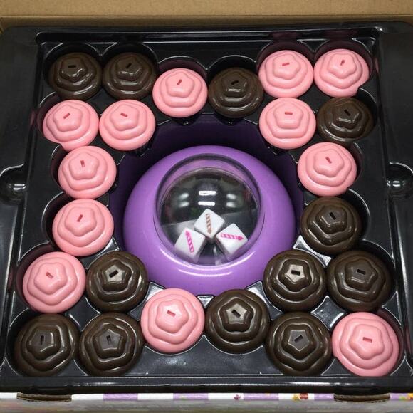 Madd Capp Checkers Cupcake Version Complete - Picture 2 of 6